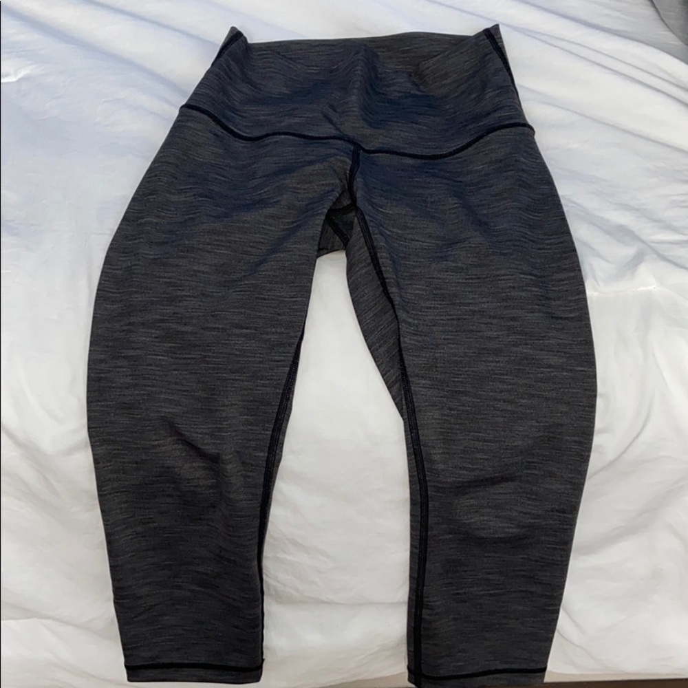 Lululemon Wunder Under Cropped Leggings